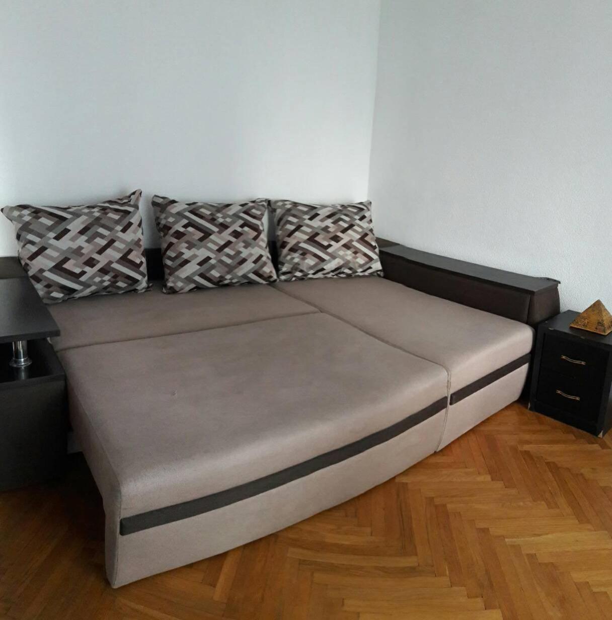 3- Х Комнатная Квартира В Центре Apartamento Rivne Exterior foto